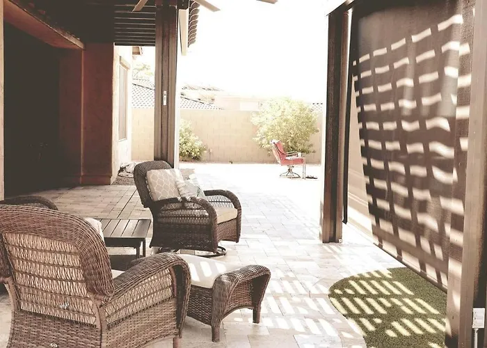 Phoenix With Heated Pool, Desert Views & Hot Tub