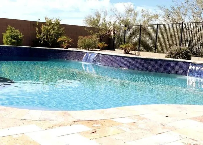 Phoenix With Heated Pool, Desert Views & Hot Tub