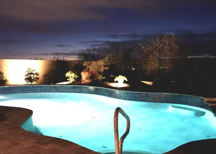 Villa Phoenix With Heated Pool, Desert Views & Hot Tub Anthem
