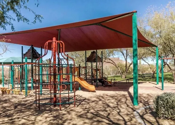 Phoenix With Heated Pool, Desert Views & Hot Tub Villa